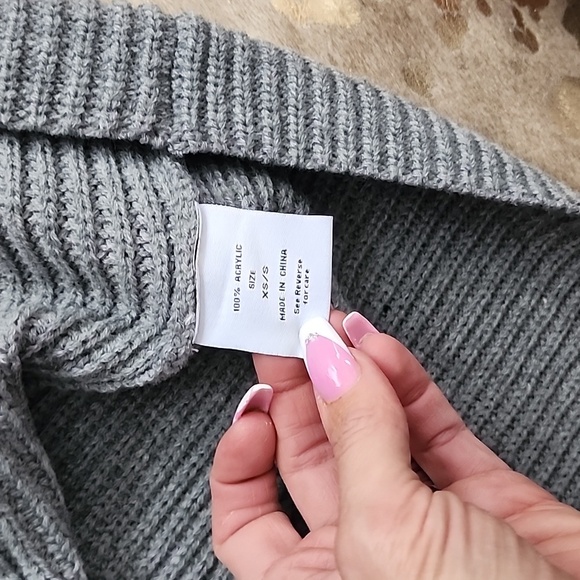 Gray Ribbed Cardigan - Picture 3 of 6